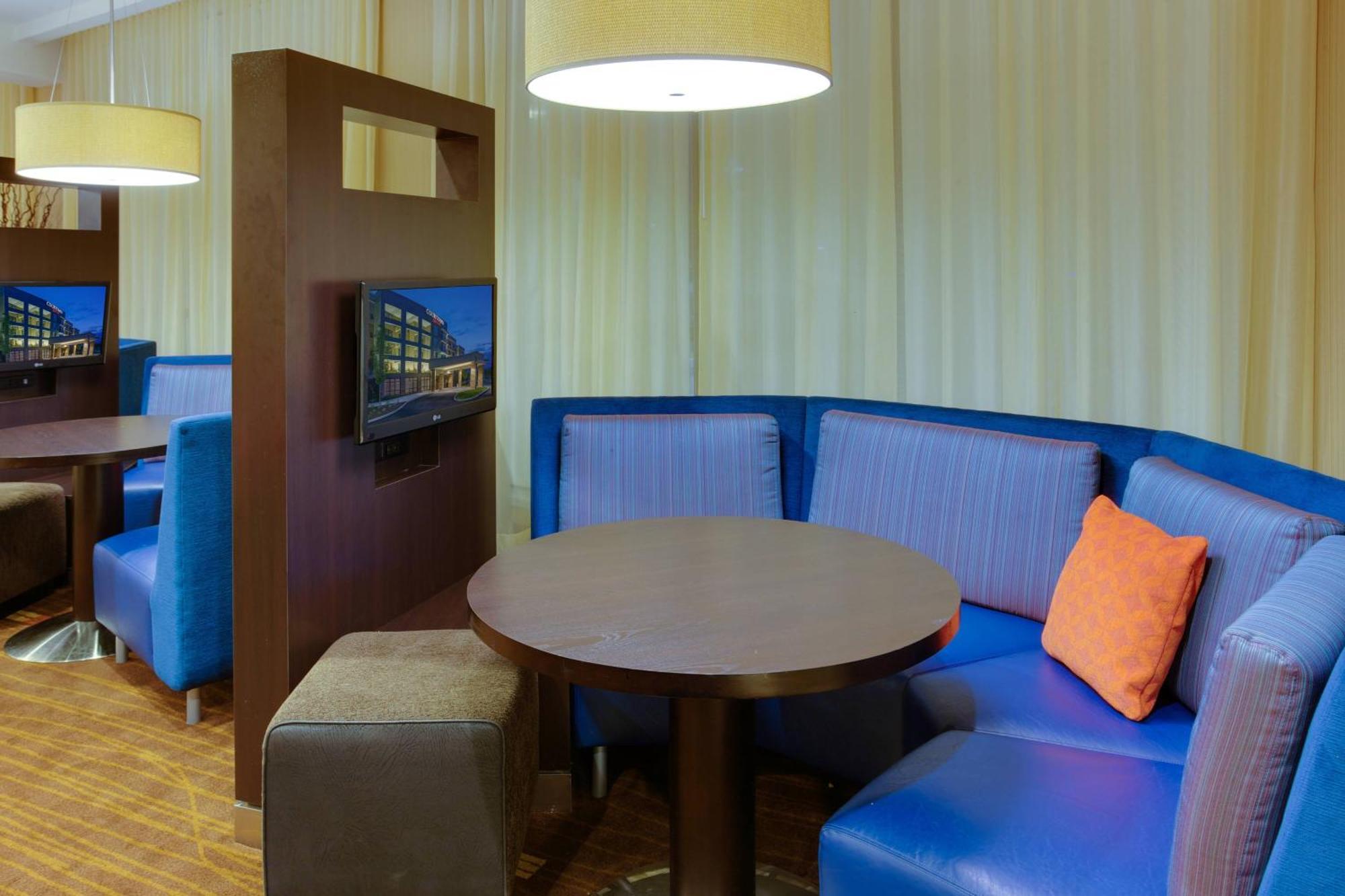 Courtyard By Marriott Pittsburgh North/Cranberry Woods Ξενοδοχείο Cranberry Township Εξωτερικό φωτογραφία