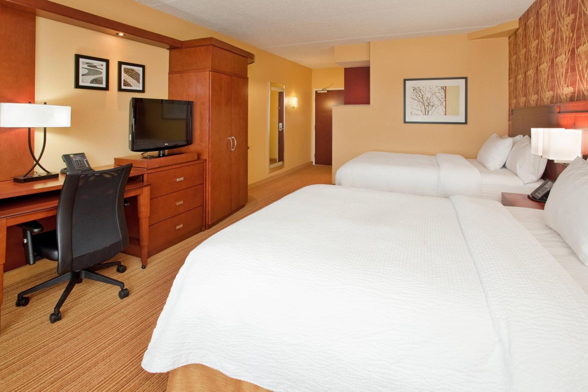 Courtyard By Marriott Pittsburgh North/Cranberry Woods Ξενοδοχείο Cranberry Township Εξωτερικό φωτογραφία