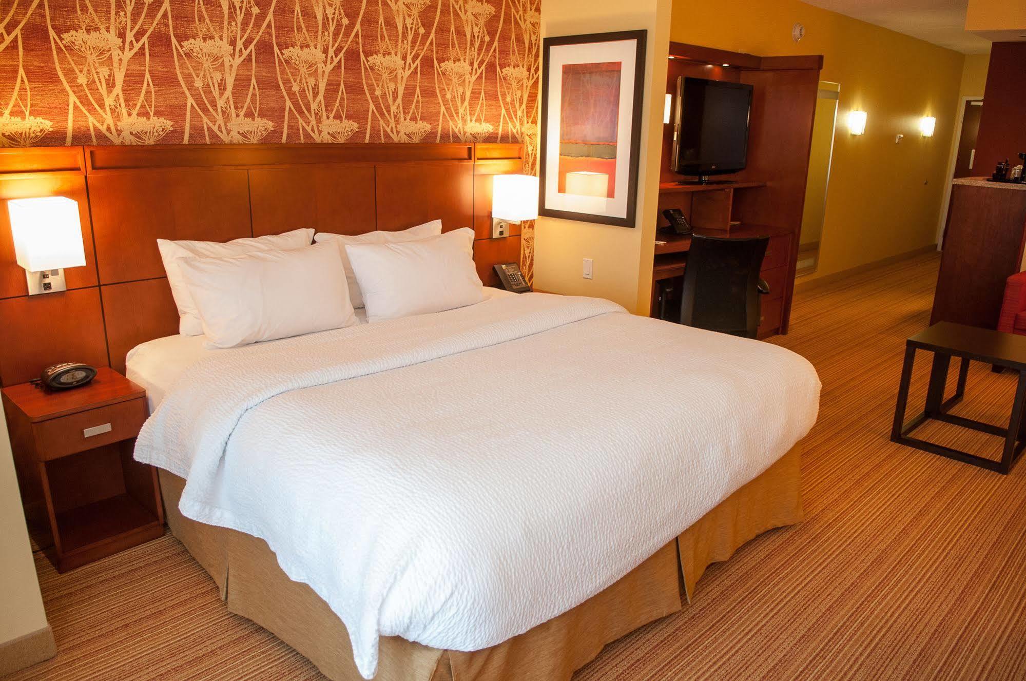 Courtyard By Marriott Pittsburgh North/Cranberry Woods Ξενοδοχείο Cranberry Township Εξωτερικό φωτογραφία